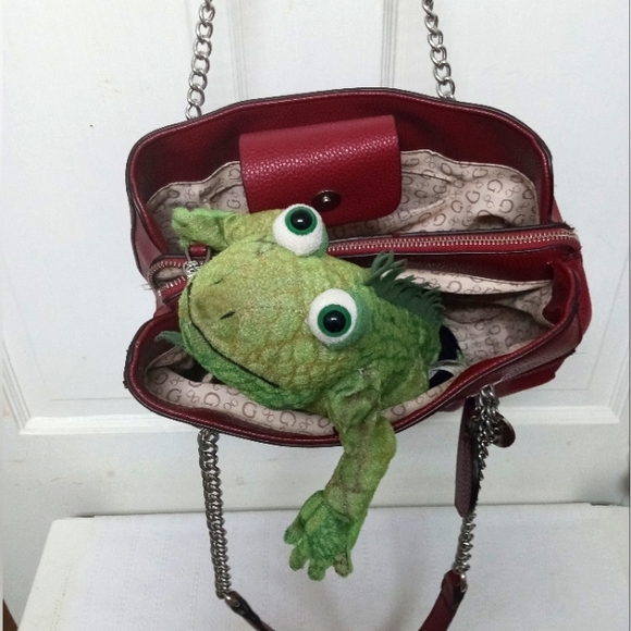 Guess Los Angeles Women's Shoulder Metal Strap Purse - Picture 6 of 14